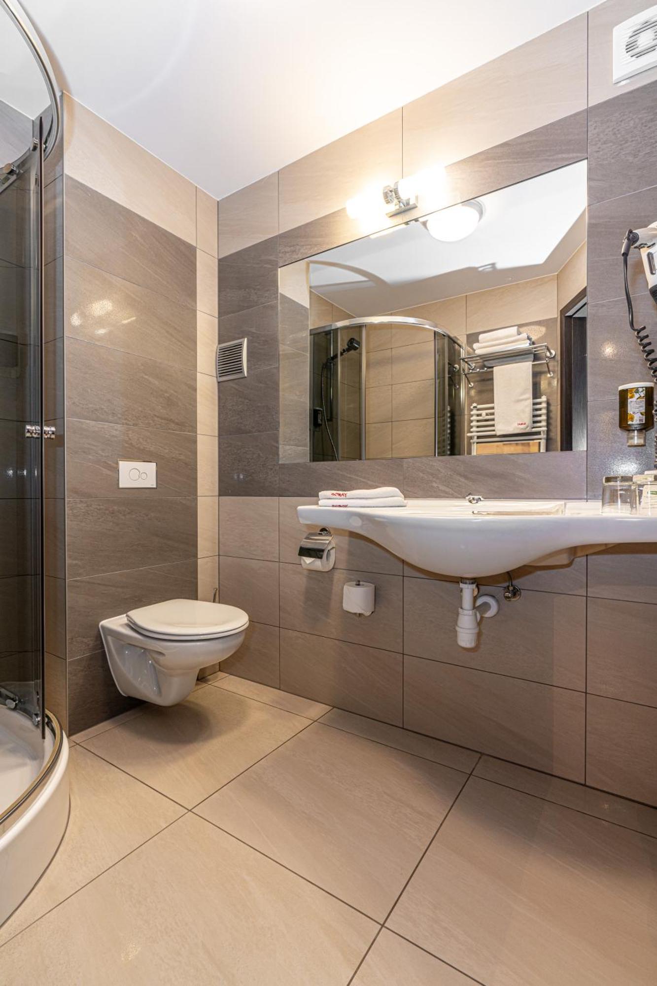 Hotel Soray Wieliczka Esterno foto