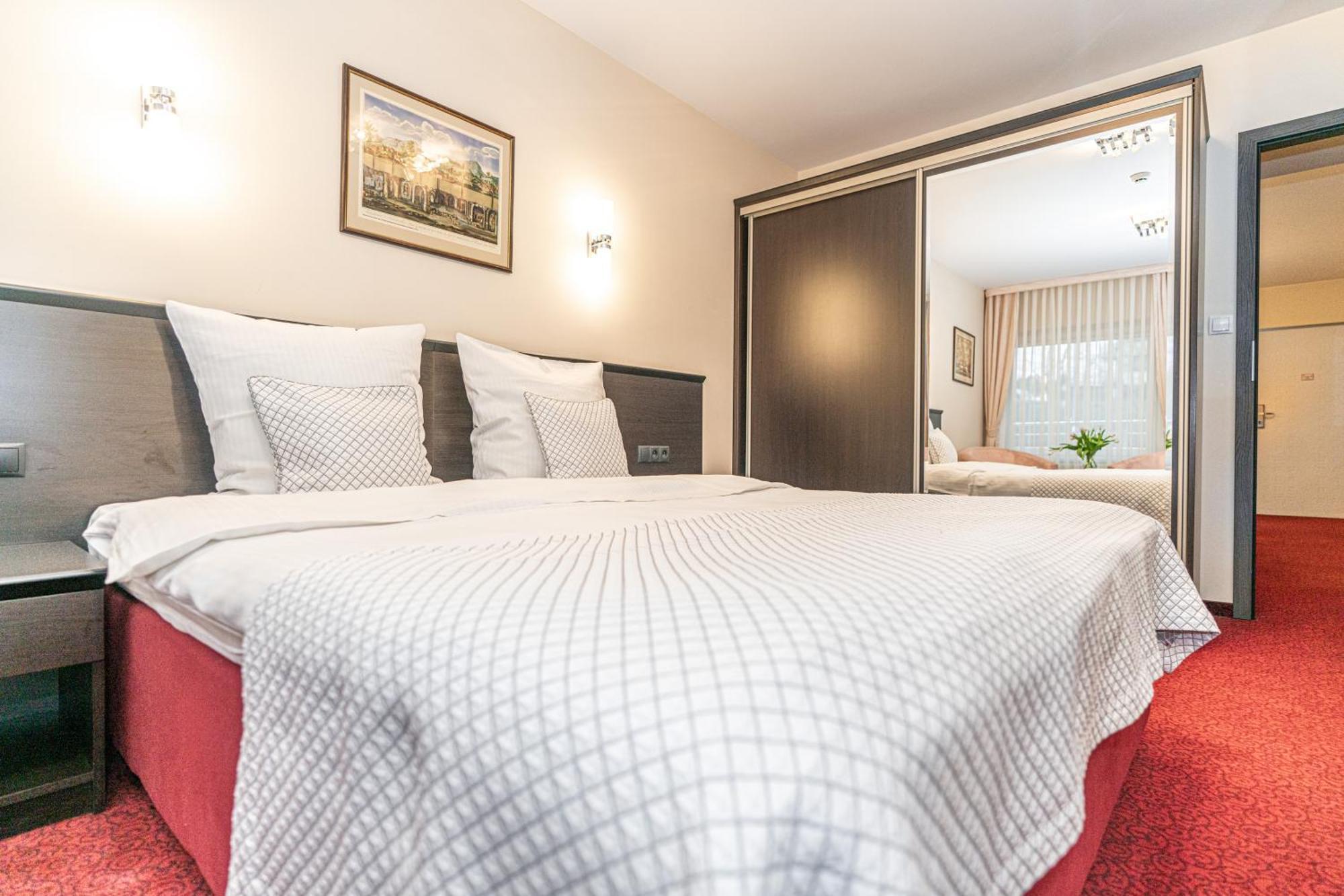 Hotel Soray Wieliczka Esterno foto