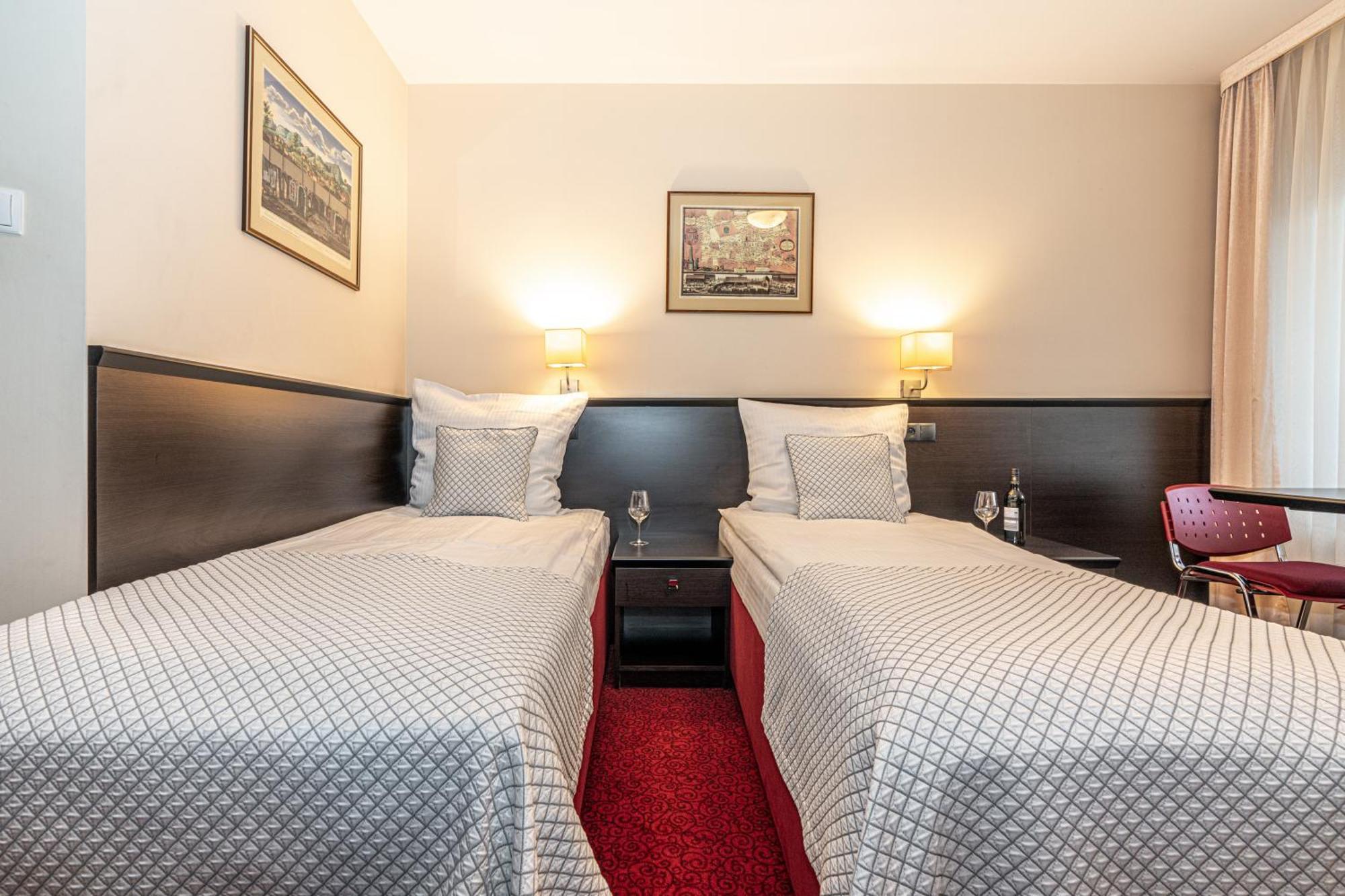 Hotel Soray Wieliczka Esterno foto