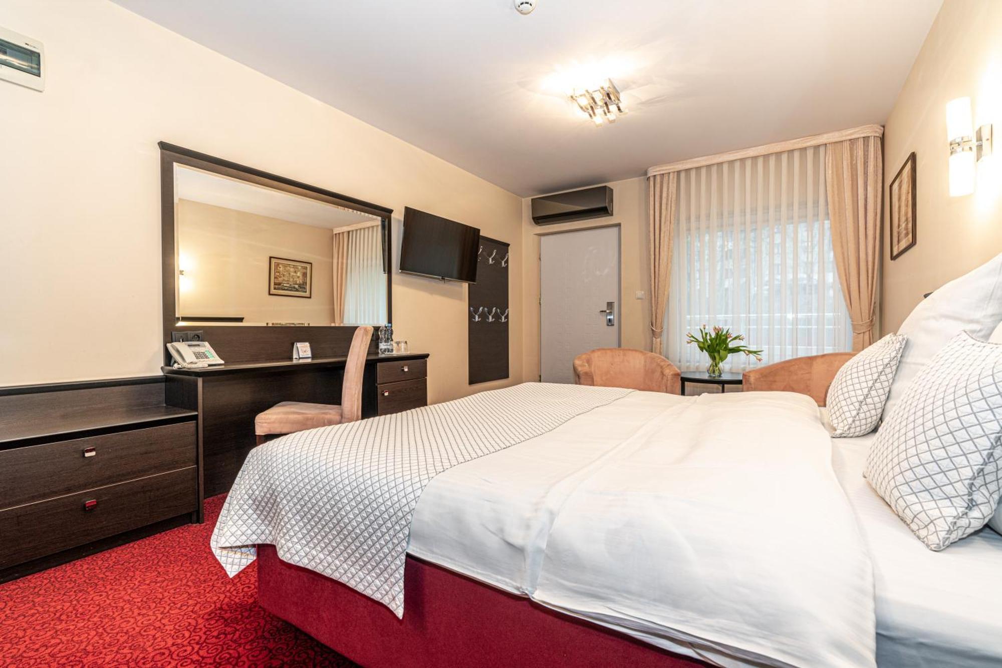 Hotel Soray Wieliczka Esterno foto