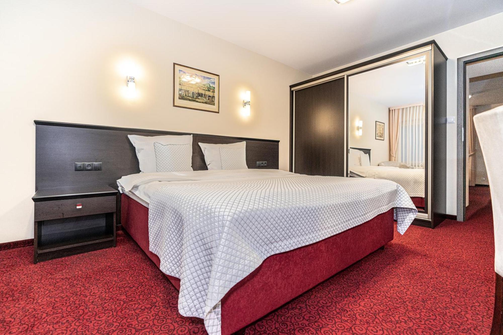 Hotel Soray Wieliczka Esterno foto