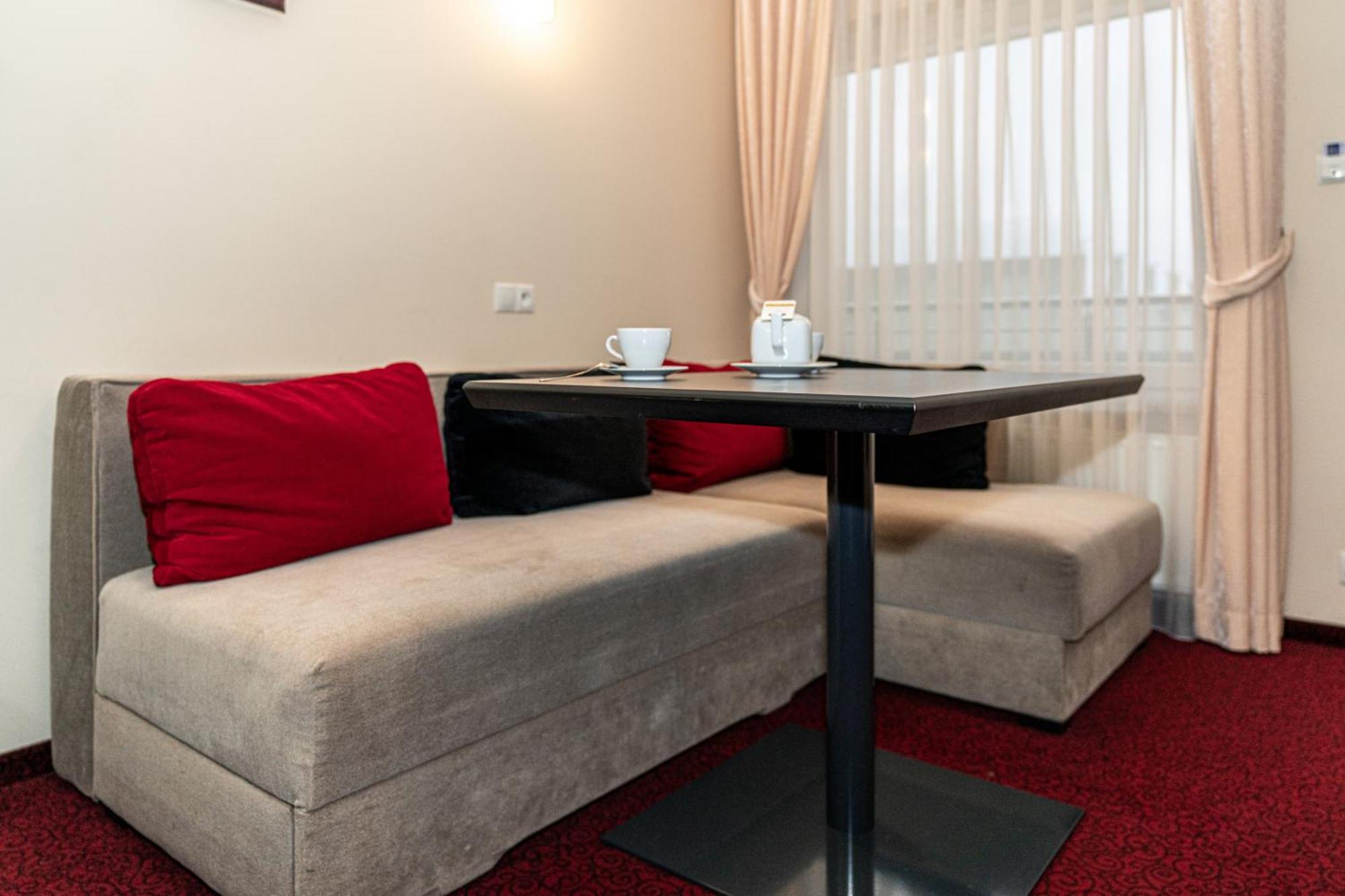 Hotel Soray Wieliczka Esterno foto
