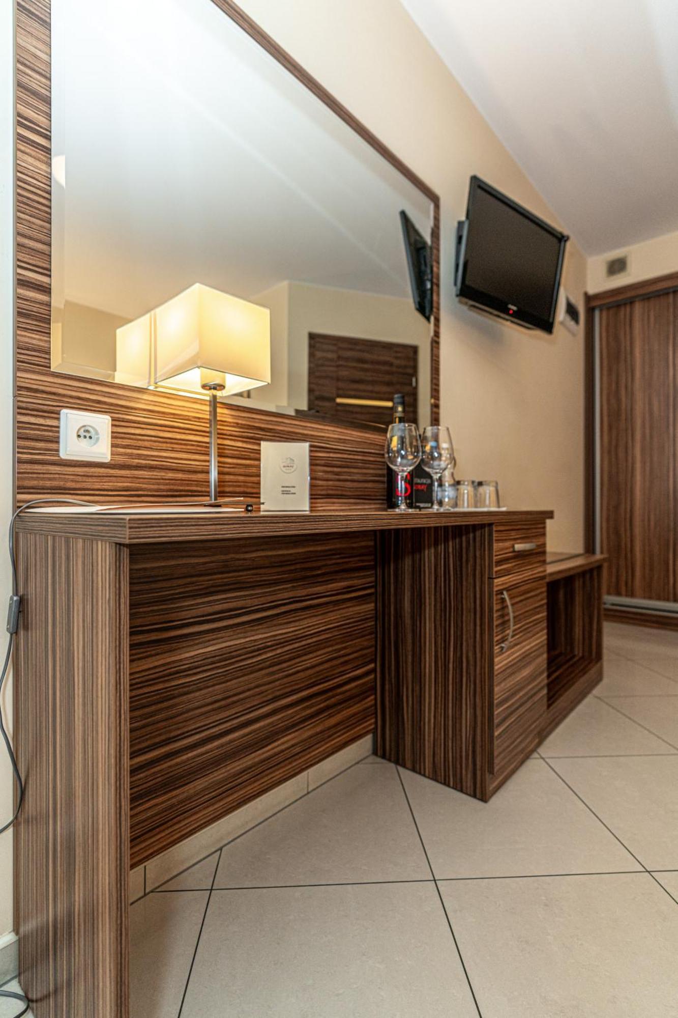 Hotel Soray Wieliczka Esterno foto