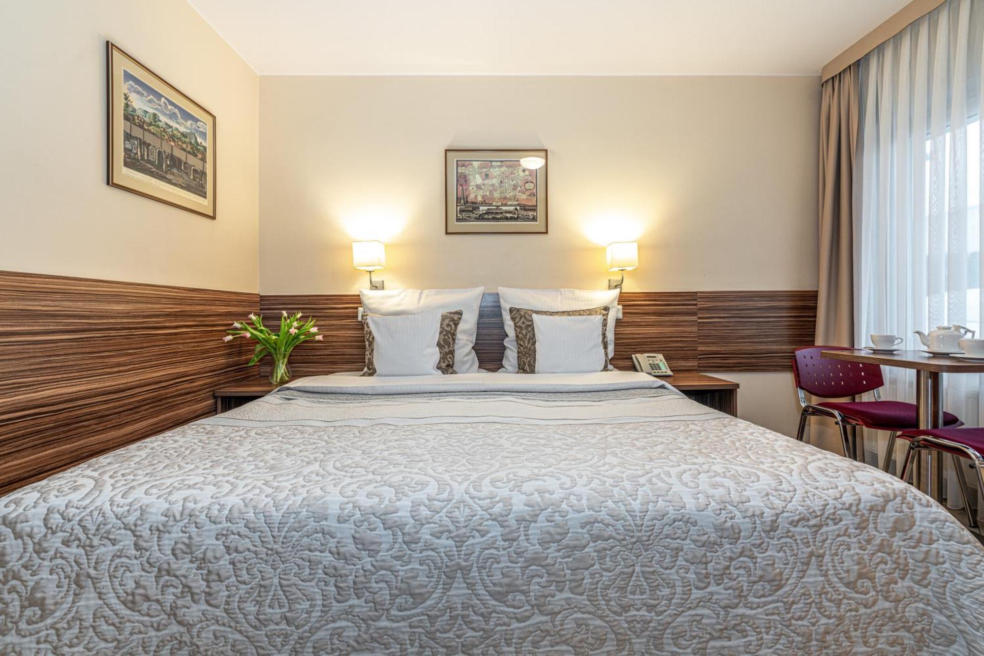 Hotel Soray Wieliczka Esterno foto