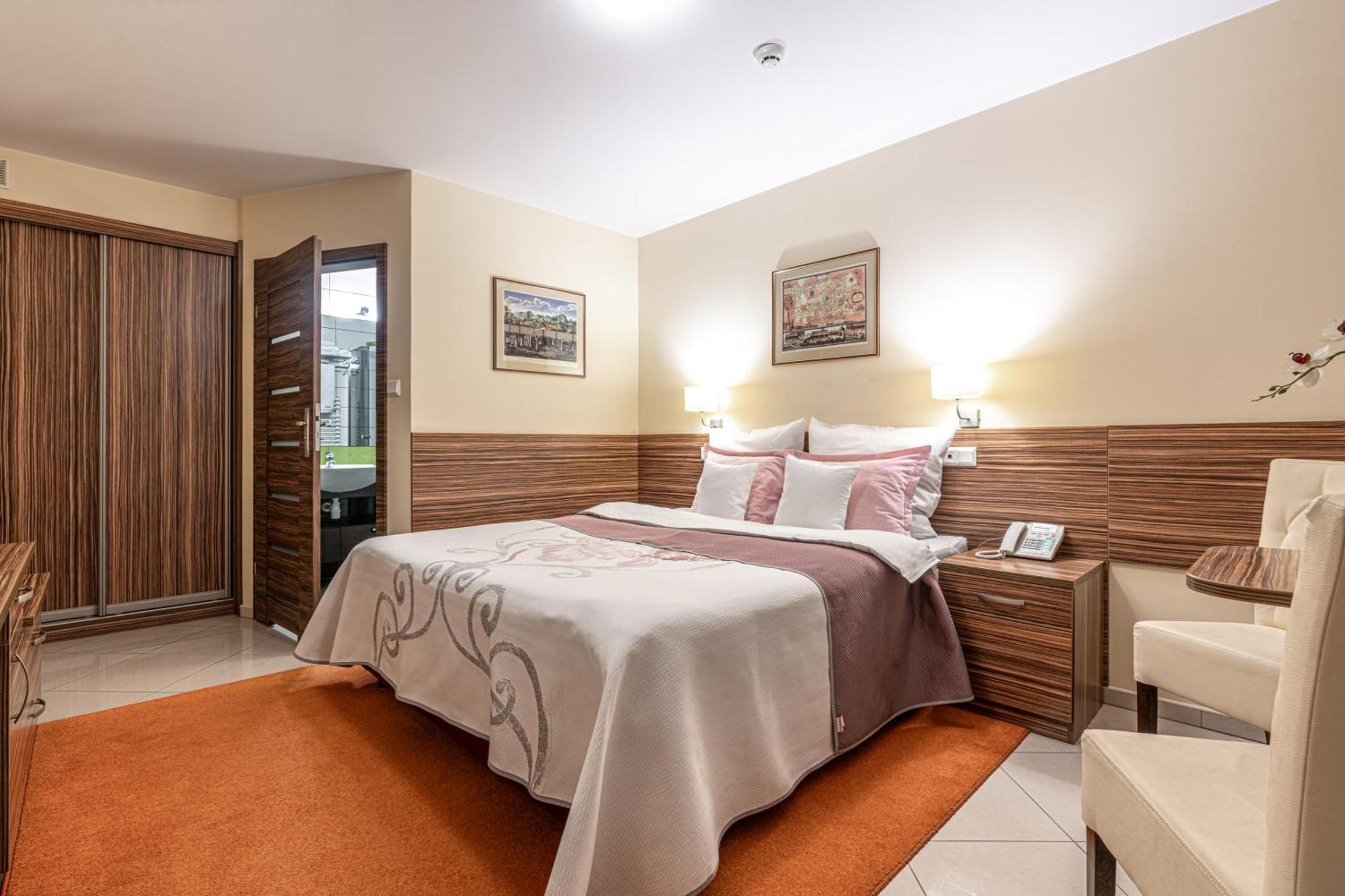 Hotel Soray Wieliczka Esterno foto