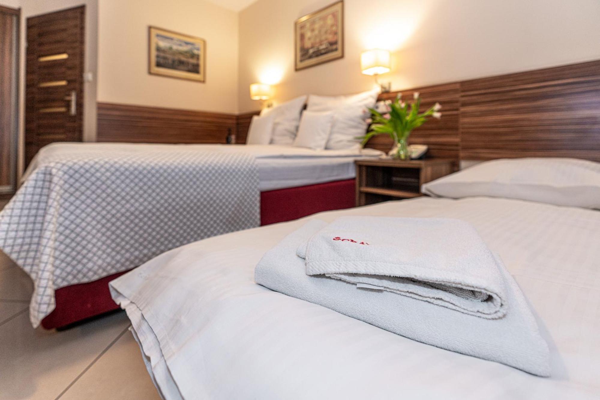 Hotel Soray Wieliczka Esterno foto